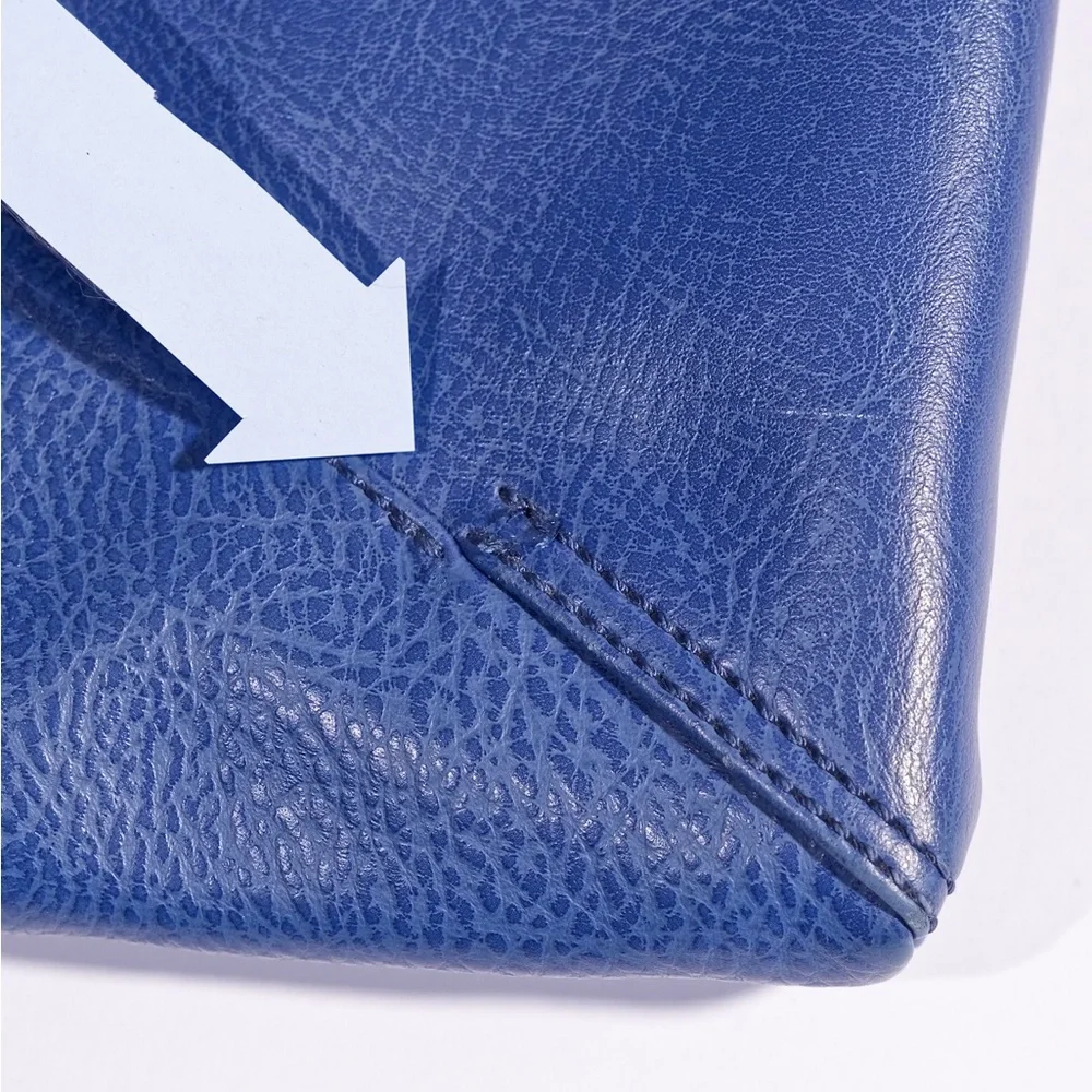 Matt & Nat Vibrant Blue minka Crossbody Bag - Picture 4 of 5